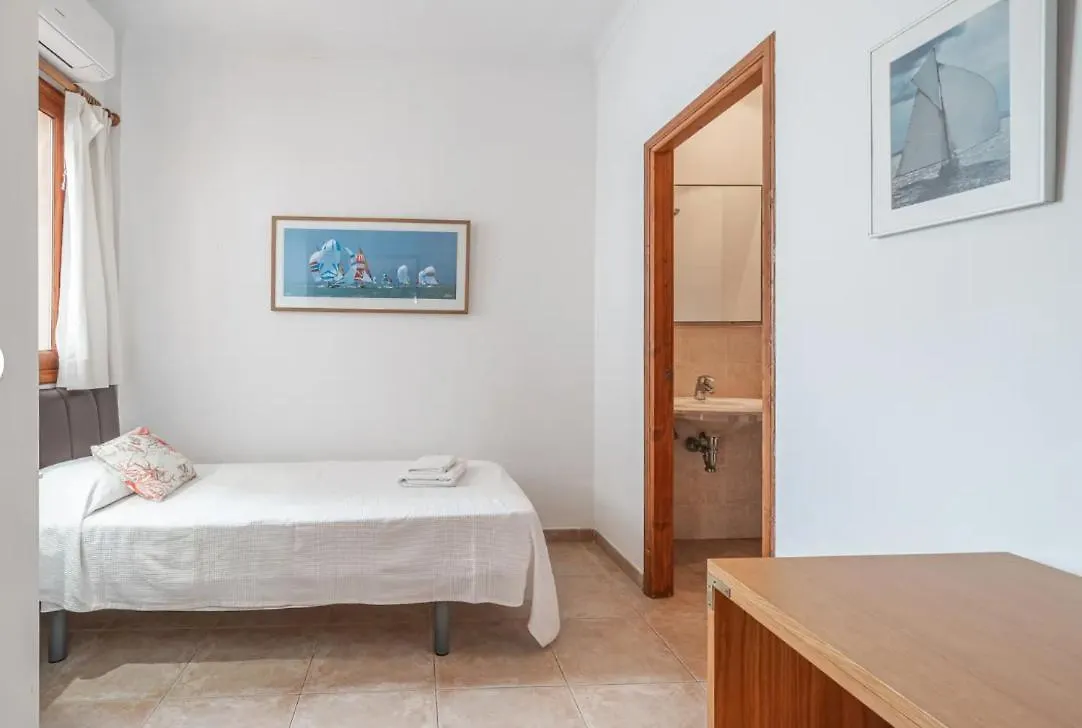 Casa Faro Spacious, Ground Floor Property On The Pine Walk, Covered Terrace With Sea Views. Wifi/Air Con Pollensa 0*,  España