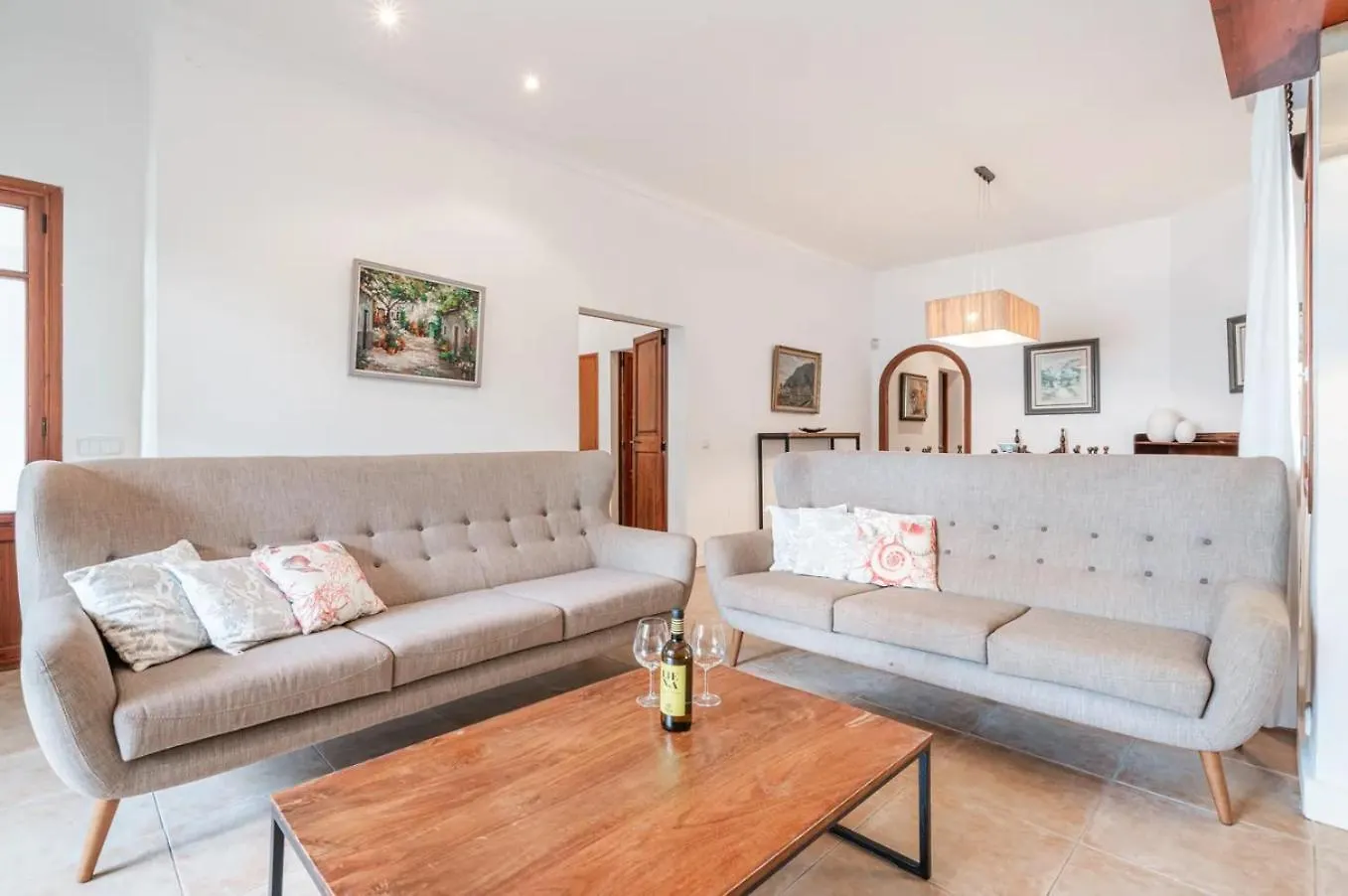 Apartamento Casa Faro Spacious, Ground Floor Property On The Pine Walk, Covered Terrace With Sea Views. Wifi/Air Con Pollensa España
